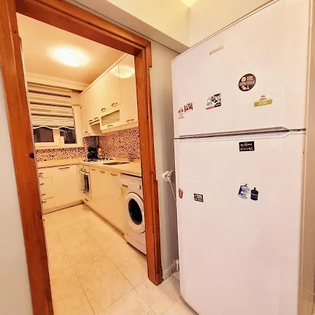 Spacious 3br Retreat Modern Comfort Daire *