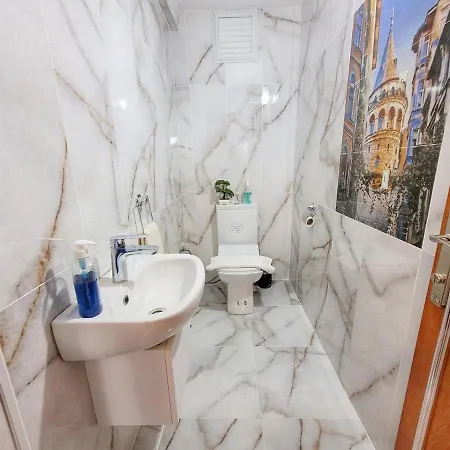 Spacious 3br Retreat Modern Comfort * İstanbul