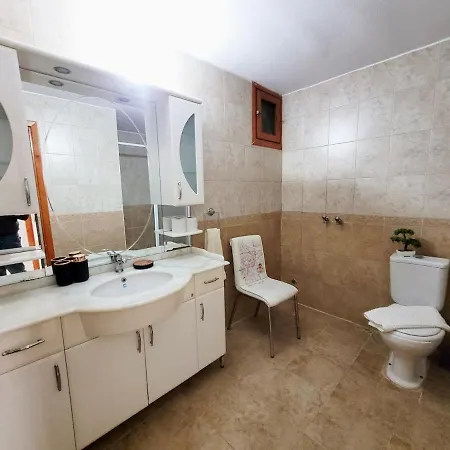 Spacious 3br Retreat Modern Comfort Appartement